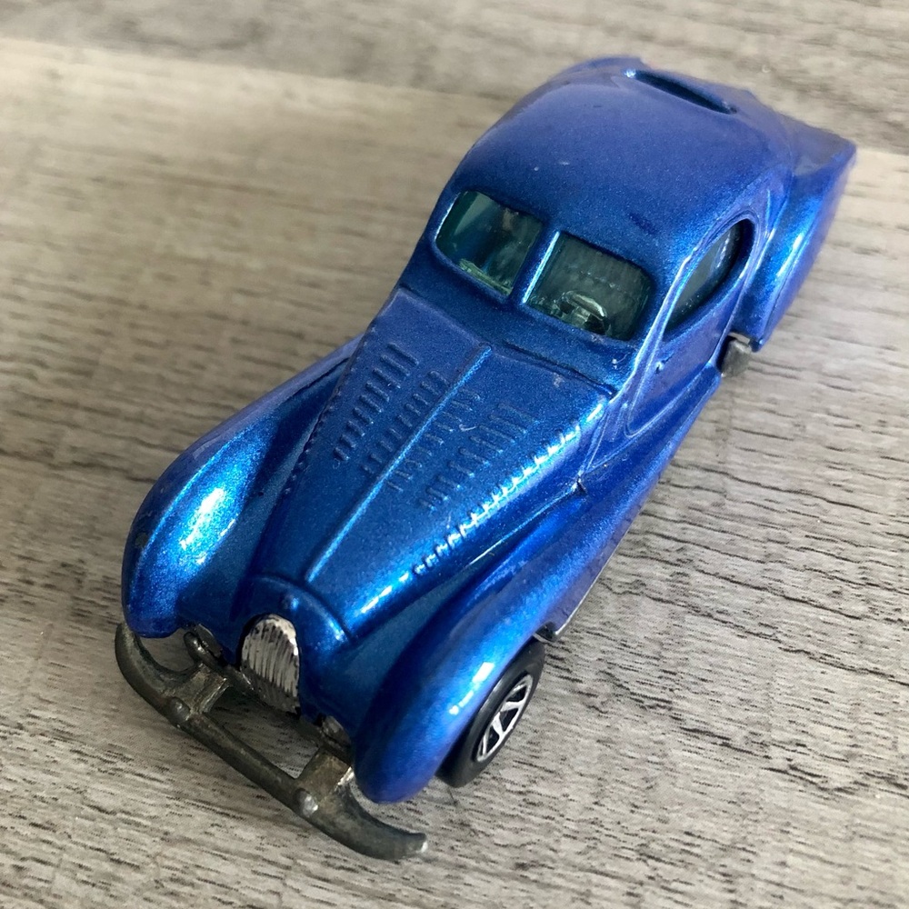 Vintage 1987 Hot Wheels Blue Jaguar Coupe